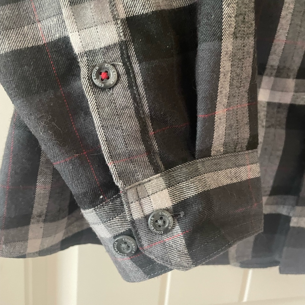 Eddie Bauer Black and Gray Plaid Button-Up Shirt - Picture 4 of 10